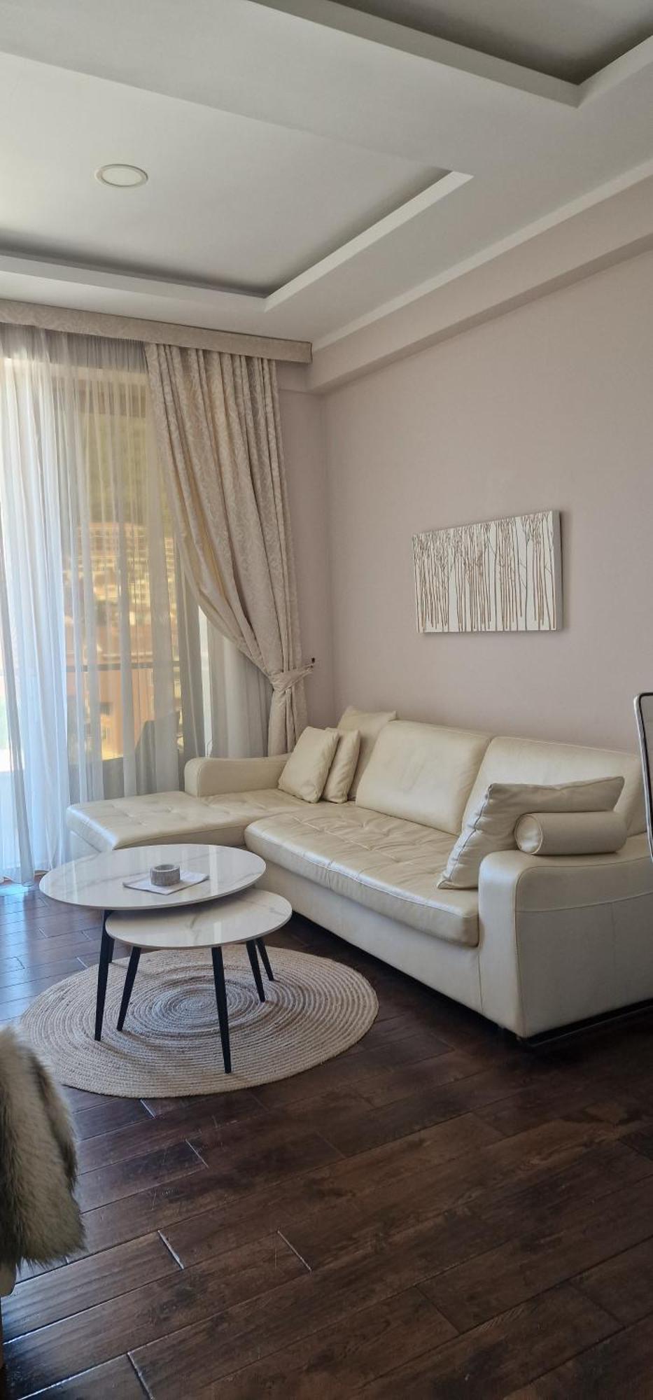 Luxury In Victoria Palace Center Apartment